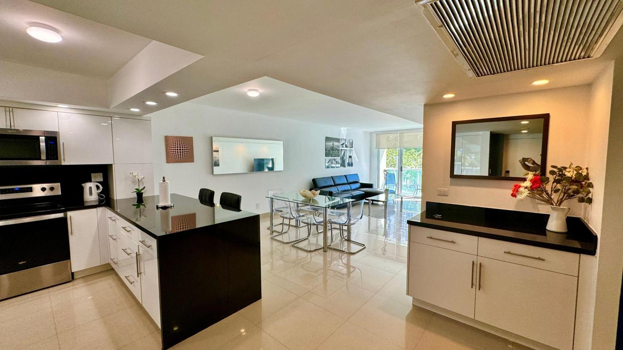 Sunny Isles, Beach Life! Parking Included Miami Beach Exterior photo