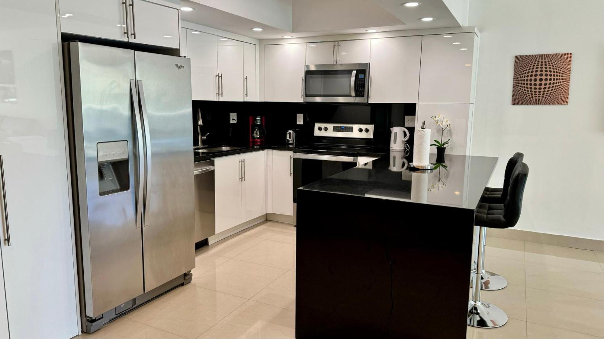 Sunny Isles, Beach Life! Parking Included Miami Beach Exterior photo